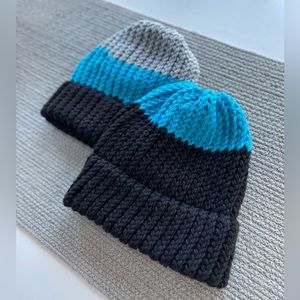 Set/2 Handknit Beanie Winter Hats Gray Turquoise Black